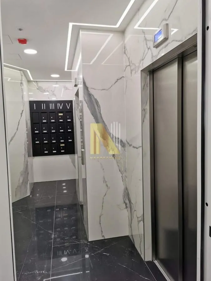 Izdavanje, dvosoban stan, 45m², Centar, Novi Sad