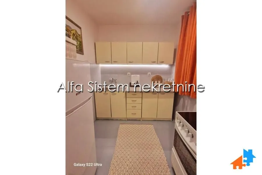 Izdavanje, dvosoban stan, 55m², Savski Venac, Beograd
