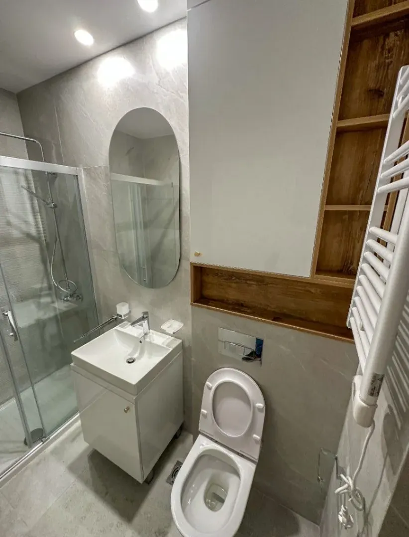 Izdavanje, jednosoban stan, 47m², Central Point, Podgorica