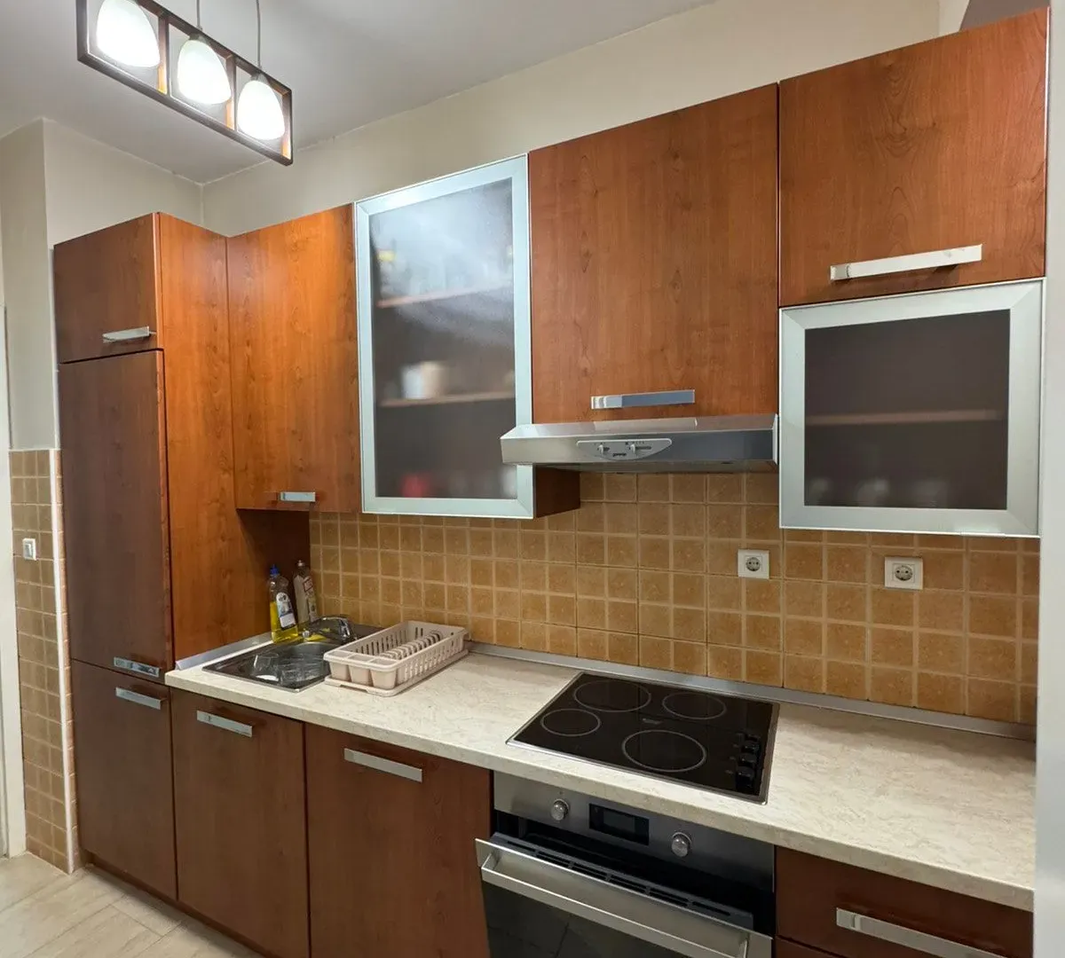 Izdavanje, trosoban stan, 95m², Blok 5, Podgorica