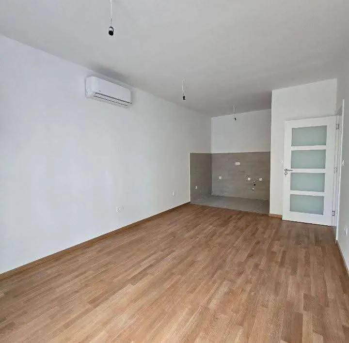 Prodaja, jednosoban stan, 45m², Pobrežje, Podgorica