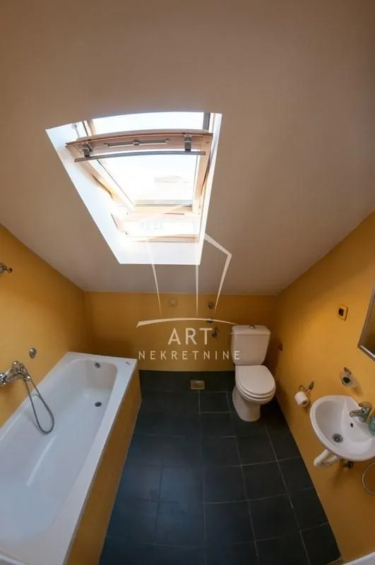 Prodaja, trosoban stan, 104m², Vračar Hram, Vračar Sve Podlokacije