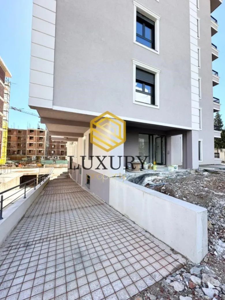 Prodaja, dvosoban stan, 69m², Šušanj, Bar
