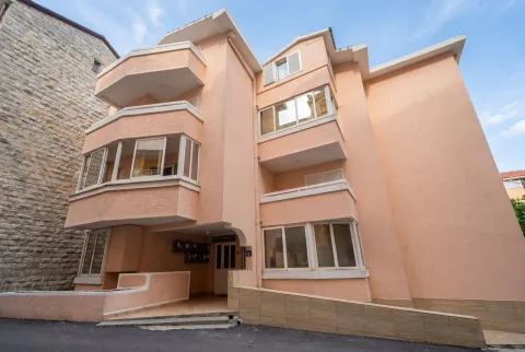Sale, two bedroom apartment, 33m², Budva, Crna Gora - image 13