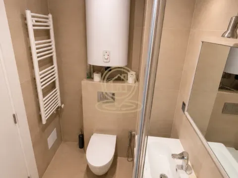 Izdavanje, dvosoban stan, 61m², Hala Pionir, Palilula Sve Podlokacije - image 10