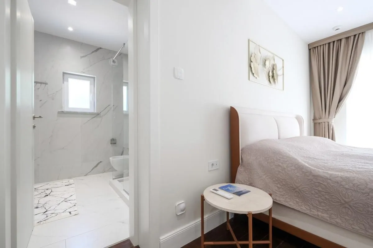 Prodaja, trosoban stan, 166m², Đenovići, Herceg Novi