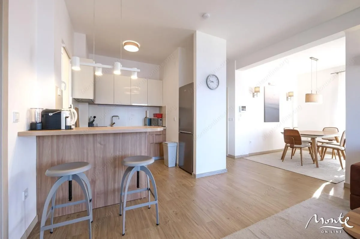 Prodaja, dvosoban stan, 66m², Tivat, Crna Gora