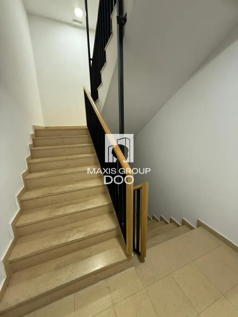 Prodaja, četvorosoban stan, 150m², Autokomanda, Voždovac Sve Podlokacije