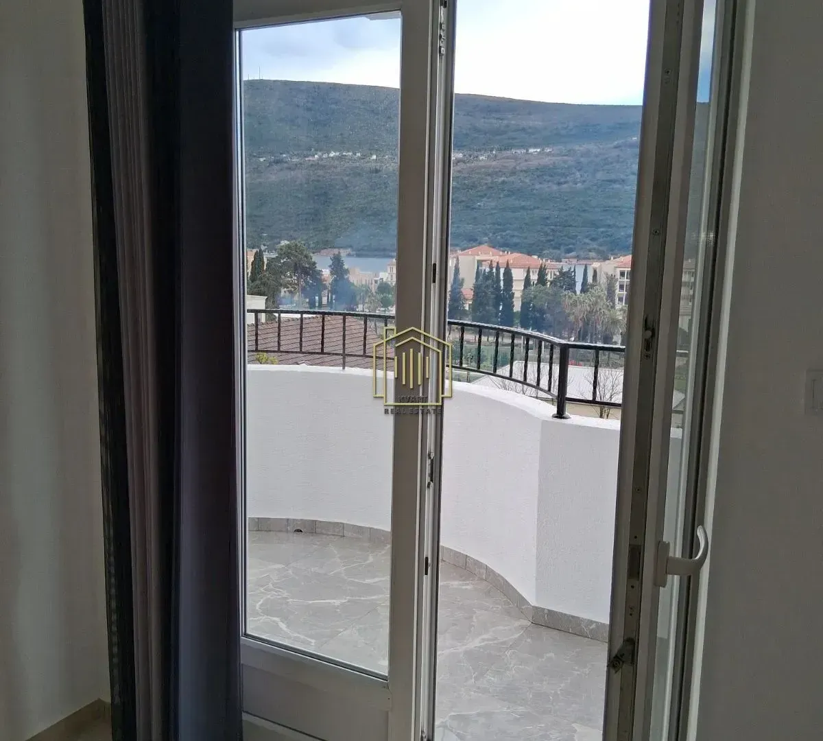 Prodaja, jednosoban stan, 44m², Kumbor, Herceg Novi