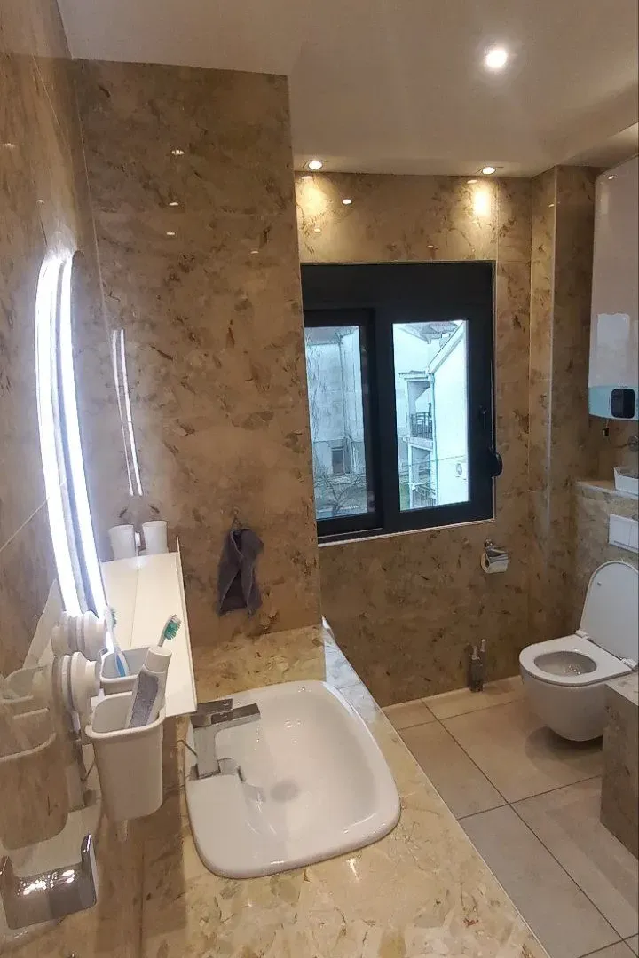 Sale, house, 270m², Gornja Gorica, Podgorica