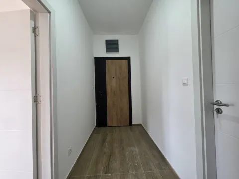 Izdavanje, stan, 64m², Tološi, Podgorica - image 7