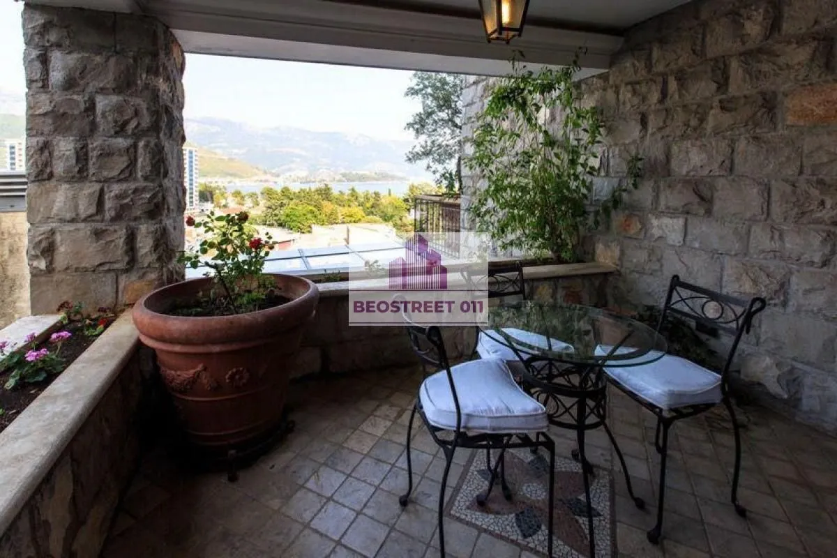 Sale, house, 1200m², Stari Grad, Budva