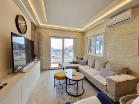 Izdavanje, dvosoban stan, 80m², Golubovina, Budva - image 2