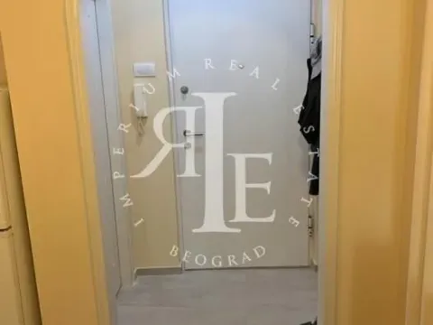 Izdavanje, trosoban stan, 73m², Stari Grad, Beograd - image 17