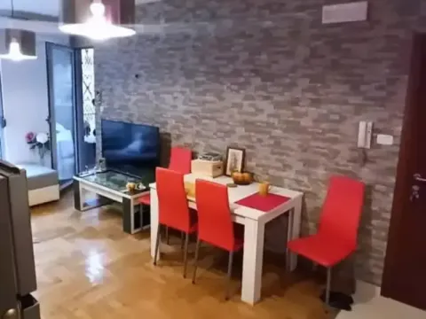 Sale, one bedroom apartment, 49m², Bečići, Budva - image 1