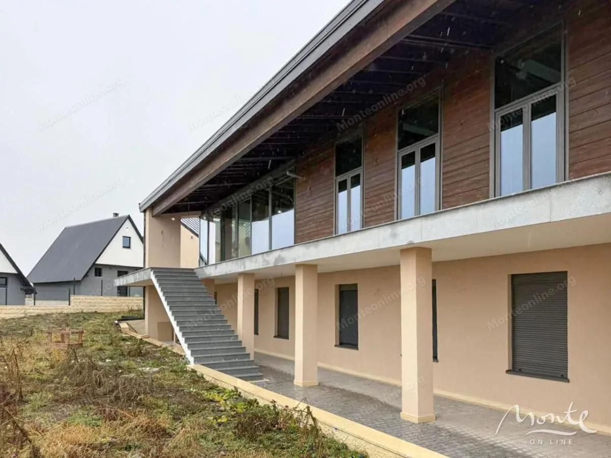 Prodaja, kuća, 1283m², Motički gaj, Žabljak