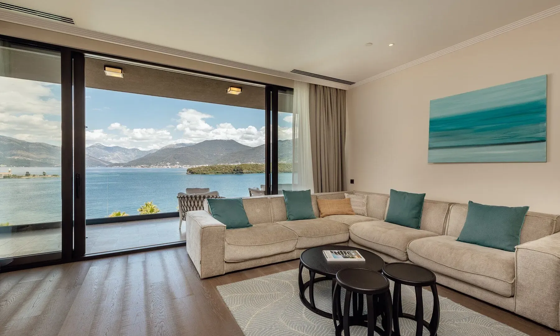 Prodaja, dvosoban stan, 201m², Đuraševići, Tivat