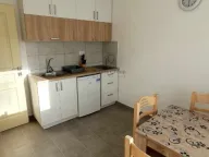 Izdavanje, kuća, 120m², Sutomore, Bar - image 3