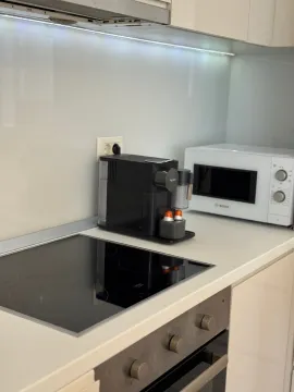 Rent, two bedroom apartment, 85m², Budva, Crna Gora - image 7