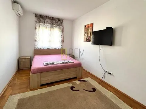 Rent, two bedroom apartment, 78m², Stari Aerodrom, Podgorica - image 6