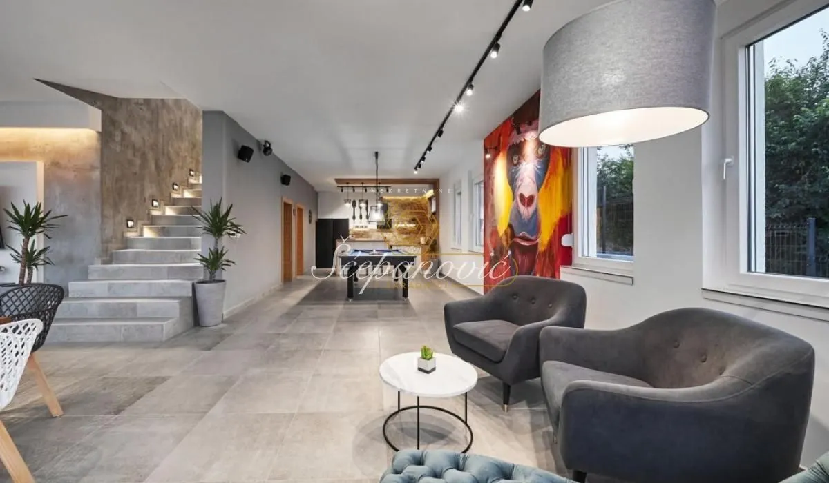 Rent, house, 295m², Sremski Karlovci, Novi Sad
