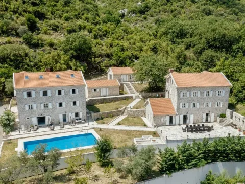 Sale, house, 800m², Prčanj, Kotor - image 2