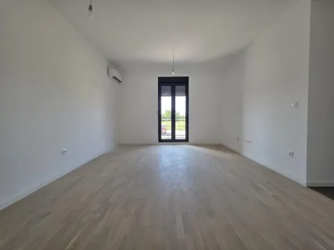 Rent, apartment, 45m², Tološi, Podgorica - image 3