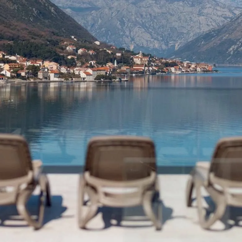 Prodaja, trosoban stan, 104m², Dobrota, Kotor