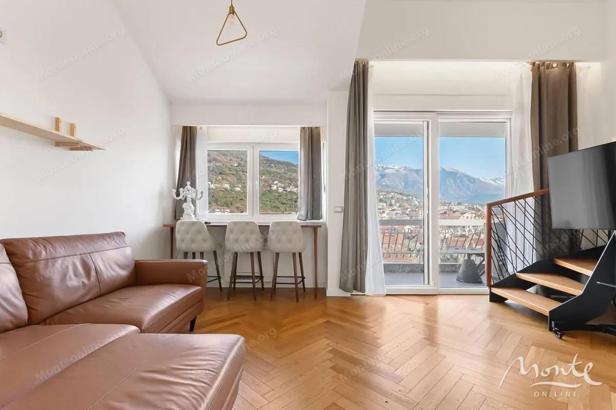 Prodaja, dvosoban stan, 68m², Centar, Tivat