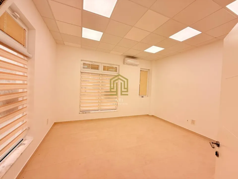 Rent, office space, 40m², Soho City, Bar