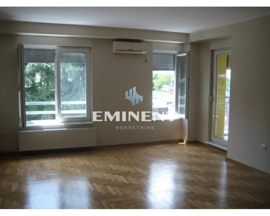 Izdavanje, trosoban stan, 80m², Denkova Basta, Zvezdara Sve Podlokacije