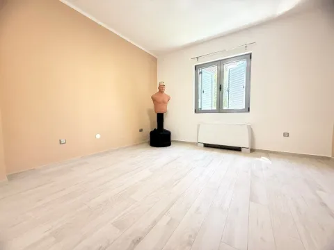 Sale, house, 320m², Podgorica, Crna Gora - image 20