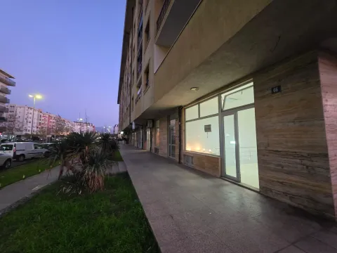 Prodaja, poslovni prostor, 82m², Podgorica, Crna Gora - image 3