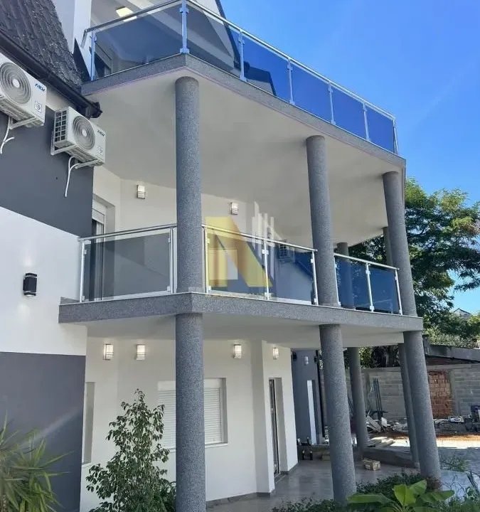 Izdavanje, poslovni prostor, 550m², Petrovaradin, Novi Sad