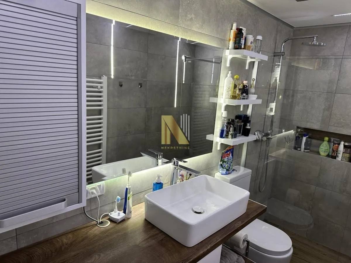 Prodaja, trosoban stan, 81m², Nova Detelinara, Novi Sad Sve Podlokacije