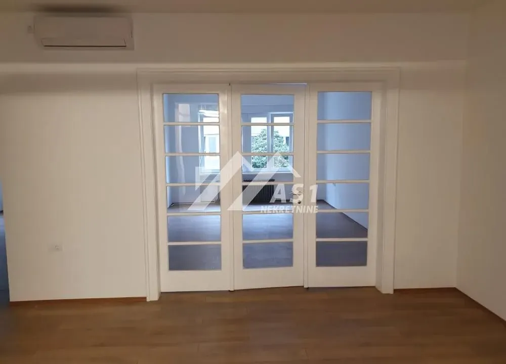 Izdavanje, poslovni prostor, 100m², Novi Sad Sve Podlokacije, Novi Sad