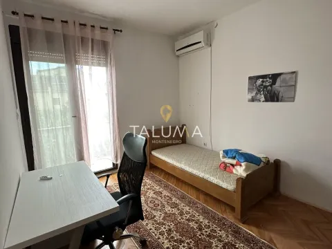 Izdavanje, kuća, 130m², Stari Aerodrom, Podgorica - image 5