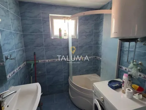 Izdavanje, kuća, 200m², Zagorič, Podgorica - image 10