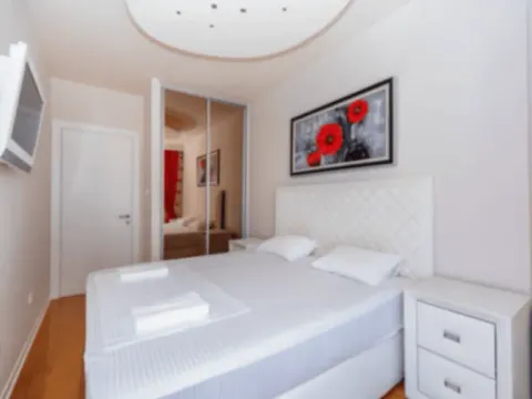 Rent, apartment, 60m², Tre Canne, Budva - image 6