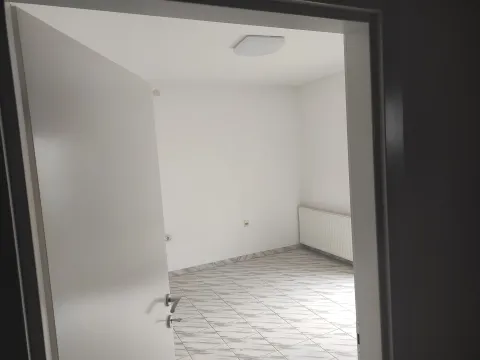 Rent, office space, 65m², Lazarevac, Beograd - image 7