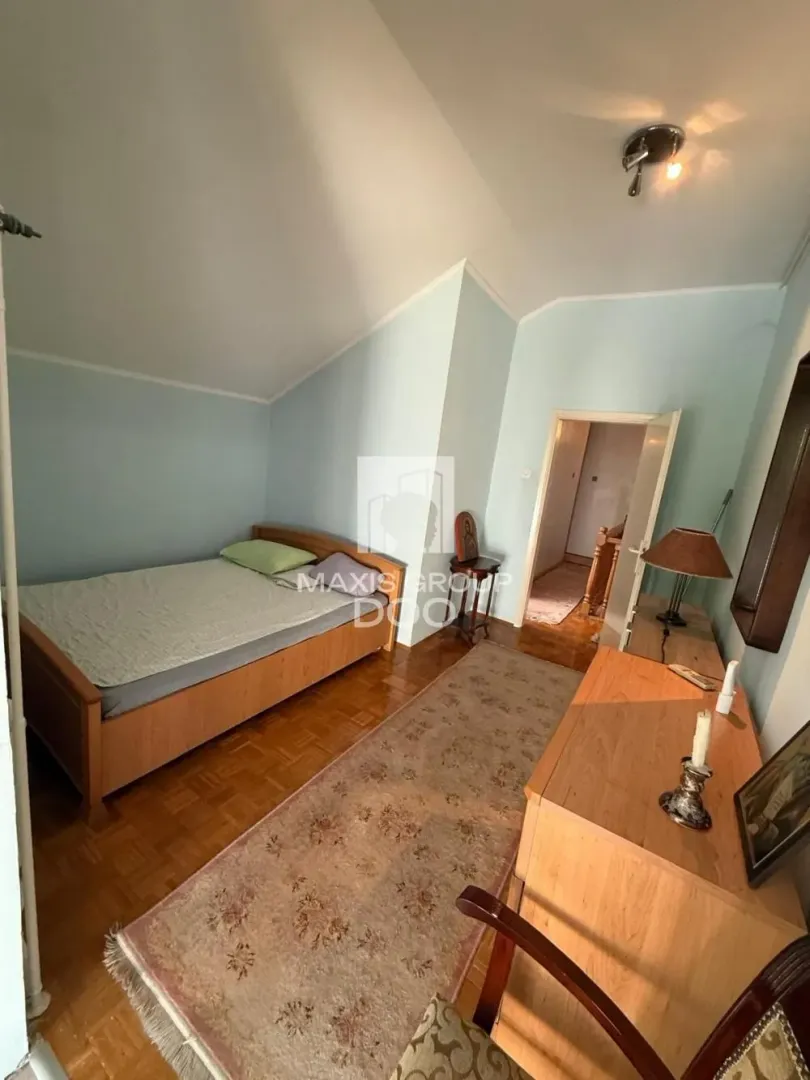 Prodaja, stan, 150m², Bežanija, Beograd