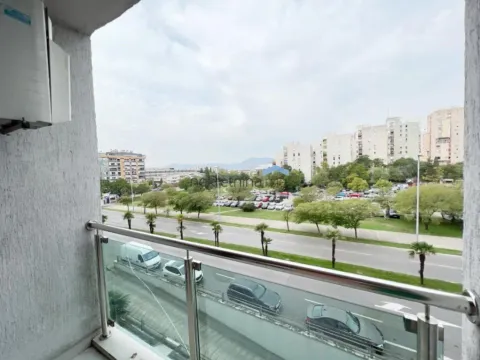 Izdavanje, jednosoban stan, 70m², Preko Morače, Podgorica - image 9