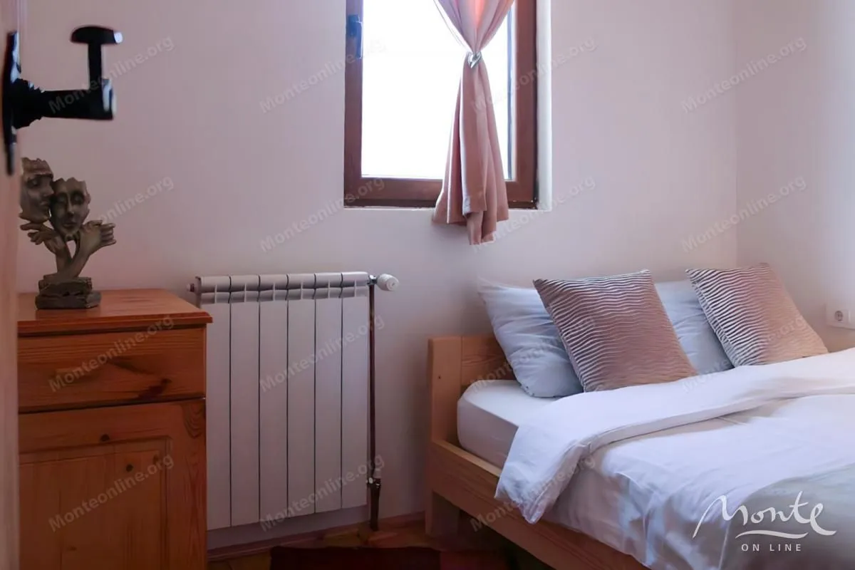 Sale, office space, 300m², Kolašin, Crna Gora