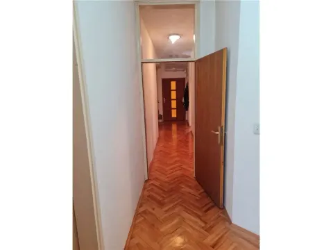 Prodaja, kuća, 410m², Pantelej, Niš - image 18