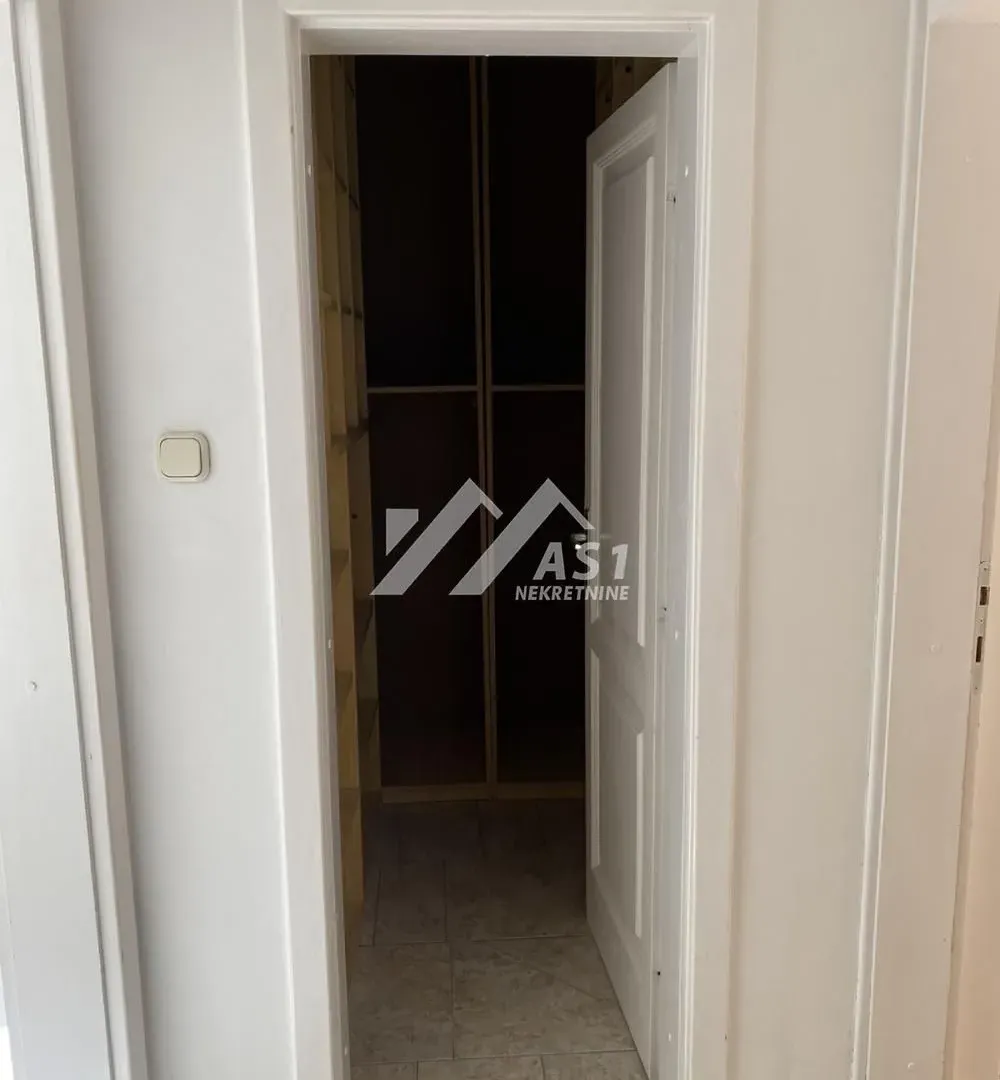 Rent, office space, 350m², Nova Detelinara, Novi Sad Sve Podlokacije
