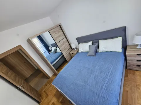 Izdavanje, jednosoban stan, 45m², Radanovići, Kotor - image 9