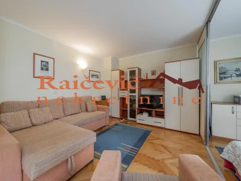 Rent, one bedroom apartment, 43m², Čukarica, Beograd - image 1