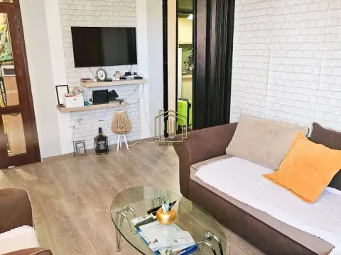 Izdavanje, jednosoban stan, 40m², Blok 5, Podgorica - image 3