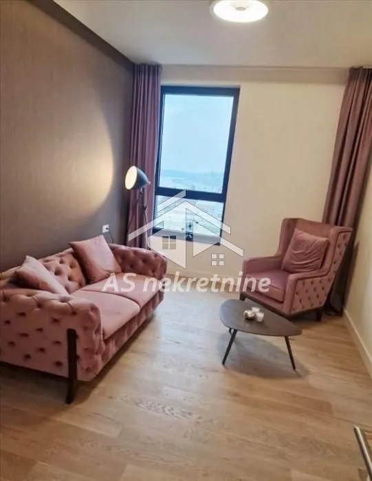 Rent, four bedroom apartment, 109m², Savski Venac, Beograd