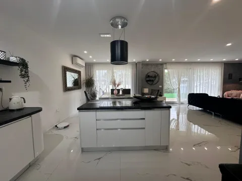 Sale, house, 150m², Šušanj, Bar - image 10